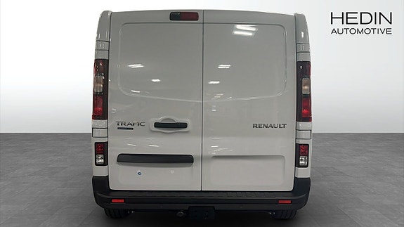 Renault Trafic 7 of 9