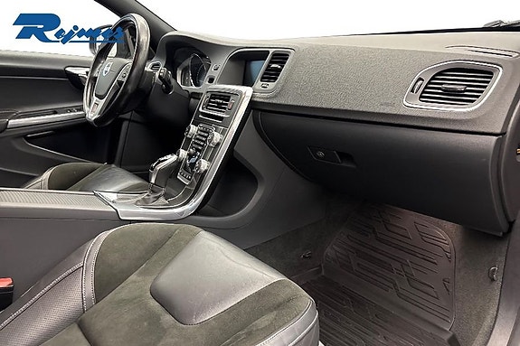 Volvo V60 5 of 16