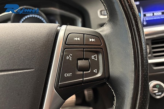 Volvo V60 10 of 16