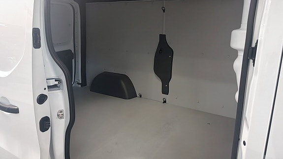 Renault Trafic 5 of 9