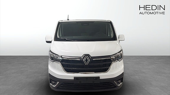 Renault Trafic 8 of 9