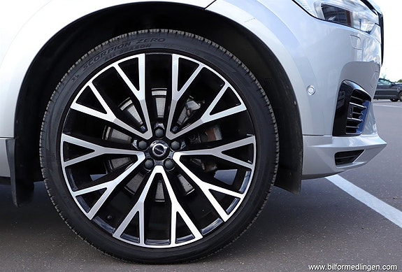 Volvo XC60 16 of 22