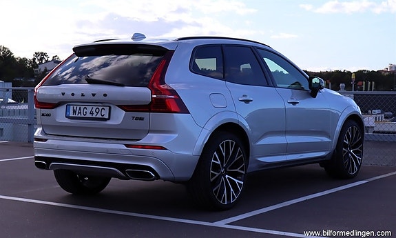 Volvo XC60 3 of 22