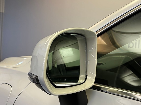 Volvo XC60 14 of 25