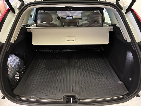 Volvo XC60 9 of 25