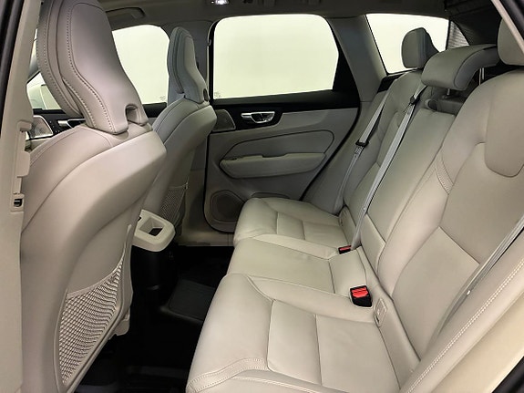 Volvo XC60 19 of 25