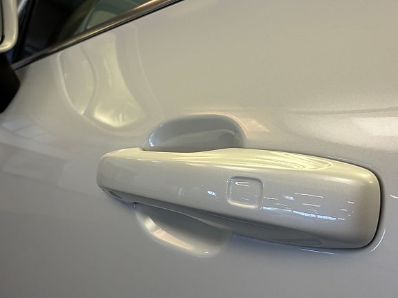 Volvo XC60 13 of 25