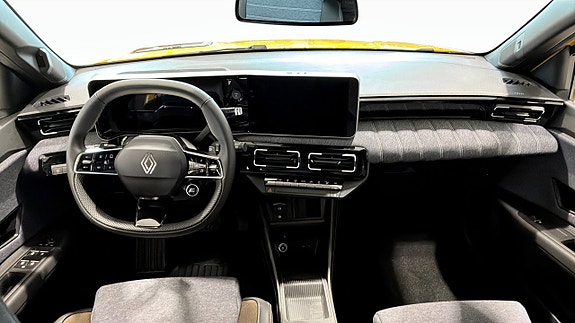 Renault 5 E-Tech 4 of 10