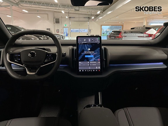 Volvo EX30 12 of 17