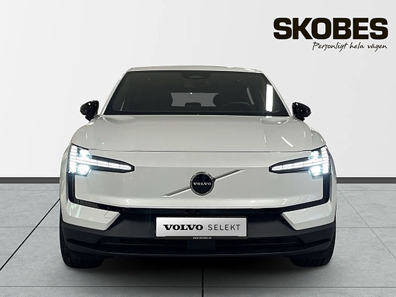 Volvo EX30 2 of 17