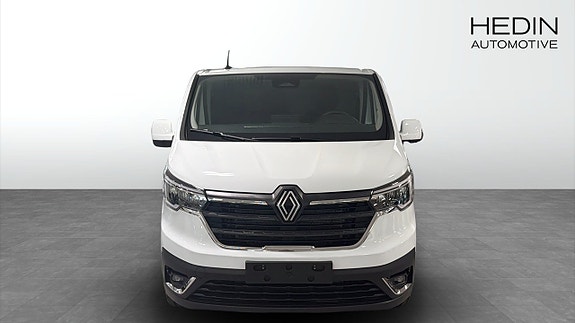 Renault Trafic 8 of 9