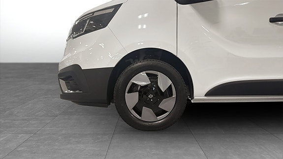 Renault Trafic 9 of 9