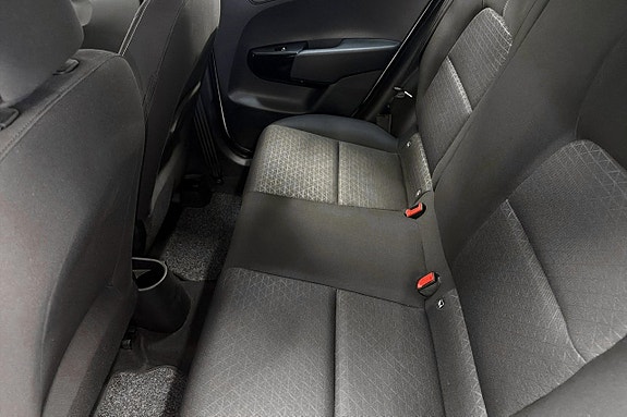 Kia Picanto 9 of 19