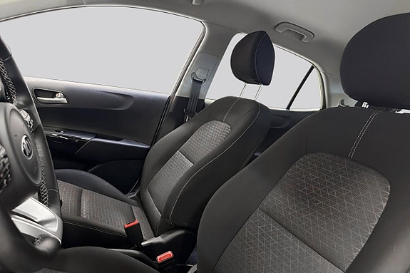 Kia Picanto 15 of 19