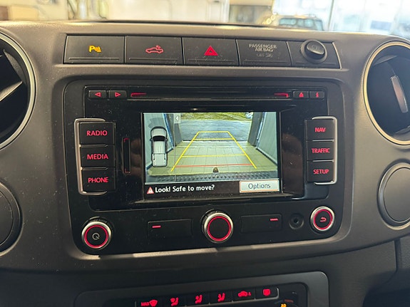 Volkswagen Amarok 10 of 11