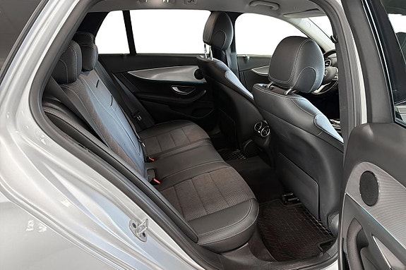 Mercedes-Benz E200 10 of 12