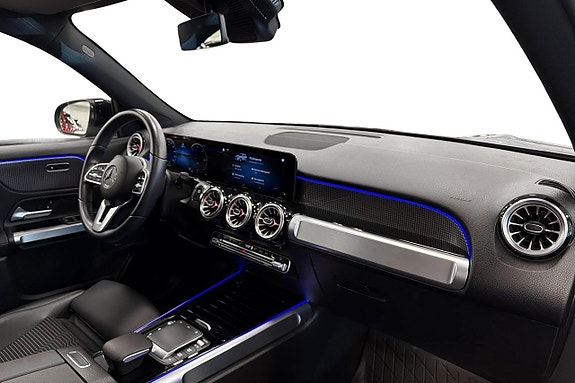 Mercedes-Benz EQB300 11 of 12