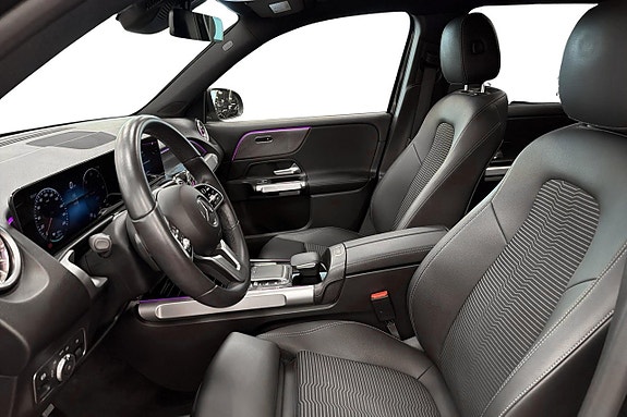 Mercedes-Benz EQB300 8 of 12