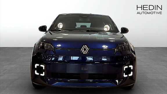 Renault 5 E-Tech 8 of 10