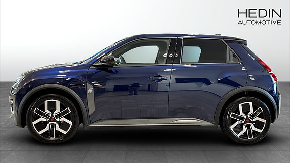 Renault 5 E-Tech 6 of 10