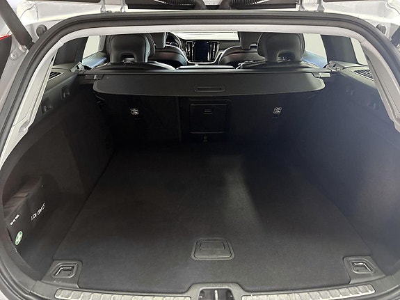 Volvo V60 12 of 13