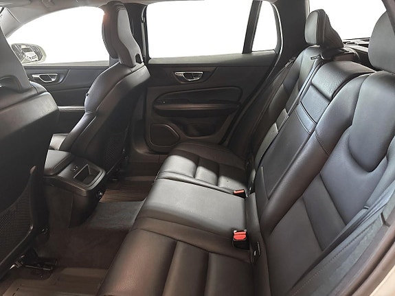Volvo V60 7 of 13