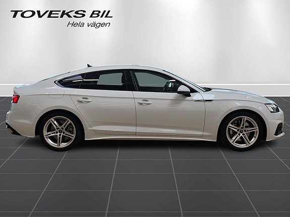 Audi A5 2 of 17