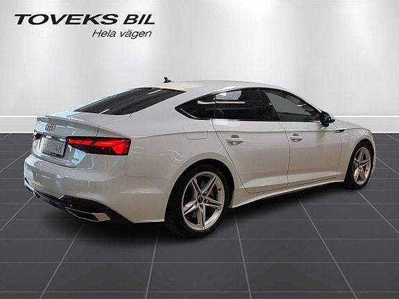 Audi A5 3 of 17