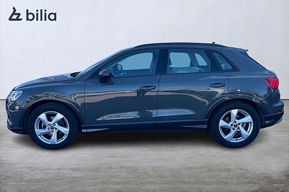 Audi Q3 3 of 23