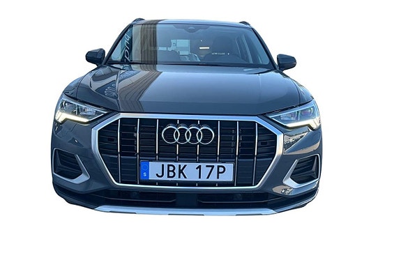 Audi Q3 6 of 23