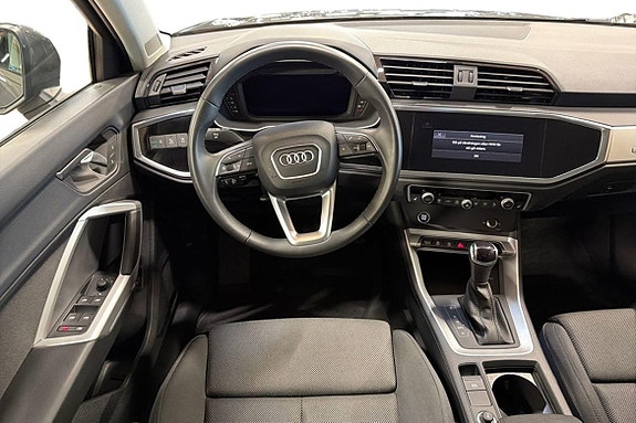 Audi Q3 9 of 25