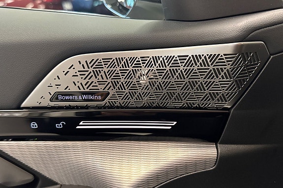 BMW 530e 18 of 18
