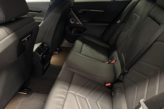 BMW 530e 11 of 18