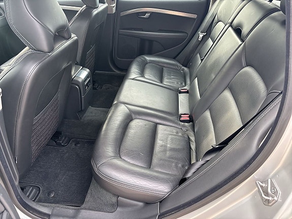 Volvo XC70 8 of 18