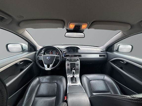 Volvo XC70 9 of 18
