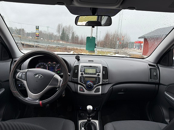 Hyundai i30 4 of 5