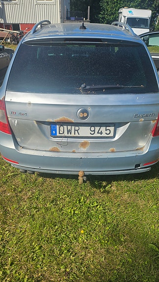 Skoda Superb 2 of 15