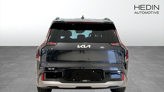 Kia EV9 5 of 17