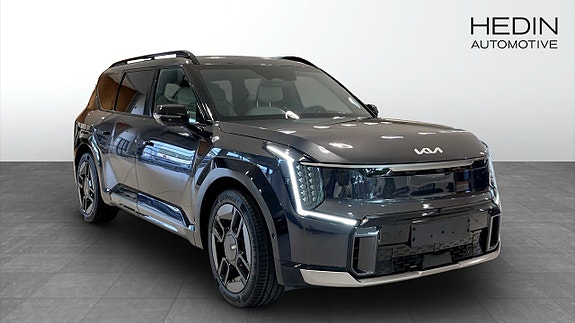 Kia EV9 3 of 17