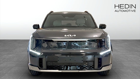 Kia EV9 2 of 17