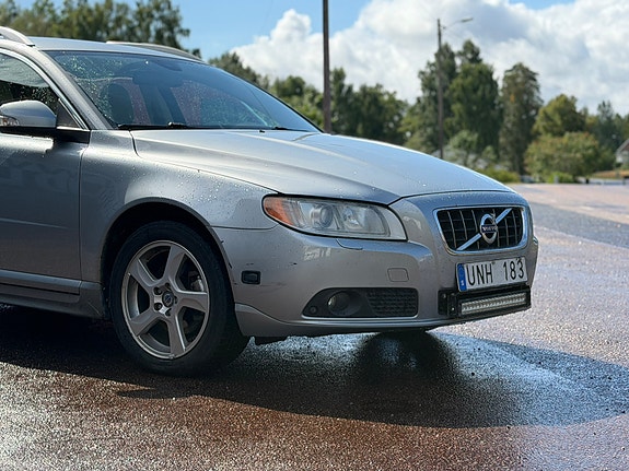 Volvo V70 12 of 16