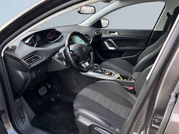 Peugeot 308 SW 7 of 21