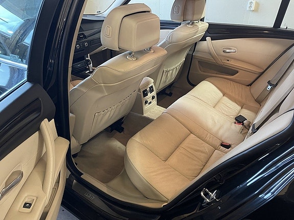 BMW 520i 9 of 11