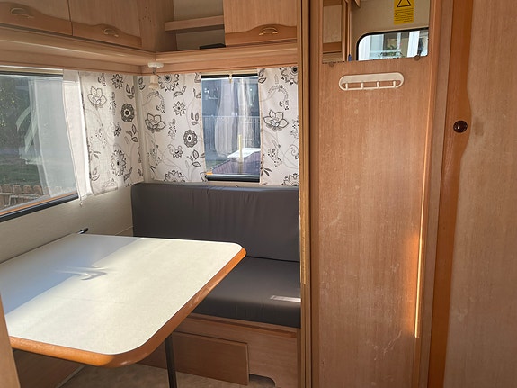 Adria Unica B 431 DD 3 of 10