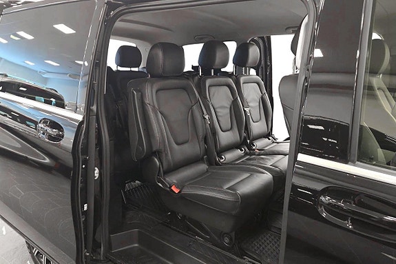 Mercedes-Benz V250 16 of 19