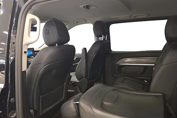 Mercedes-Benz V250 12 of 19