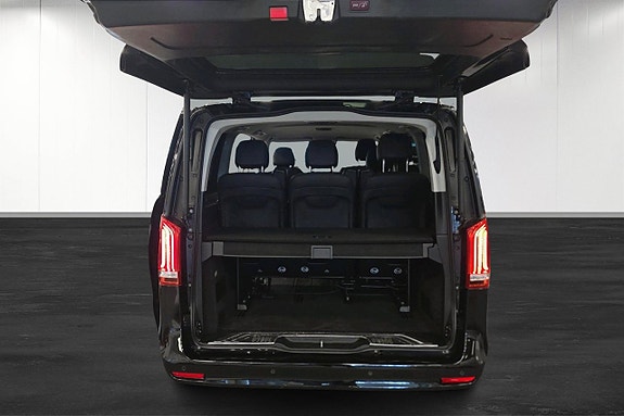 Mercedes-Benz V250 14 of 19