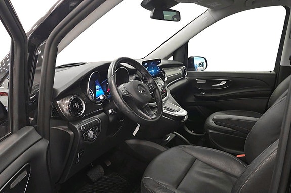 Mercedes-Benz V250 6 of 19