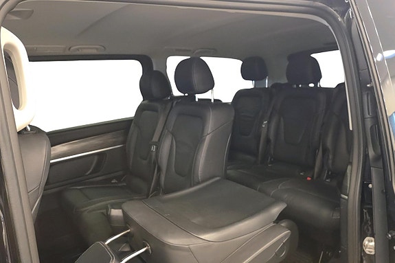 Mercedes-Benz V250 10 of 19