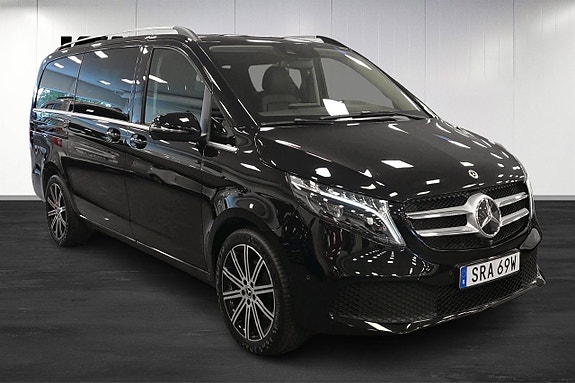 Mercedes-Benz V250 2 of 19